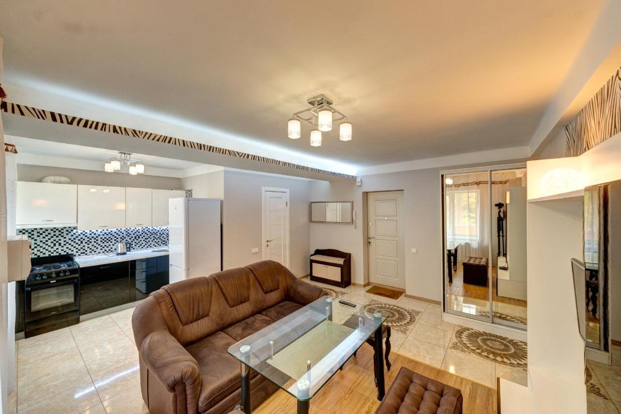 Apartment Excellent Druzhby Narodov Boulevard 3a. Lybedskaya Metro Station